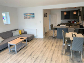 Detached Sandbanks 3 Bedroom seaside property
